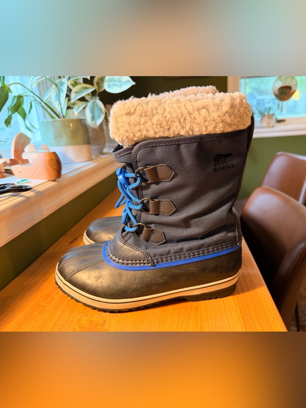 Sorel Navy and Blue Lace-Up Sherpa-Trim Boots
